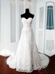 2015 Elegant A-line Sweetheart Lace-up Court Train Lace Beading Appliques Wedding Dress LAWD-7334